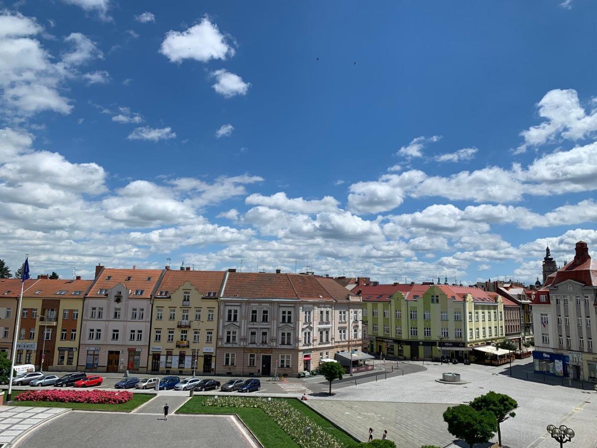 Wine Apartments Hradec Centre Градец-Кралове Экстерьер фото