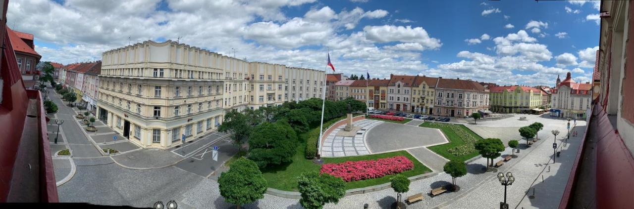 Wine Apartments Hradec Centre Градец-Кралове Экстерьер фото
